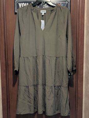 Universal Thread Olive Green Tiered Midi Dress